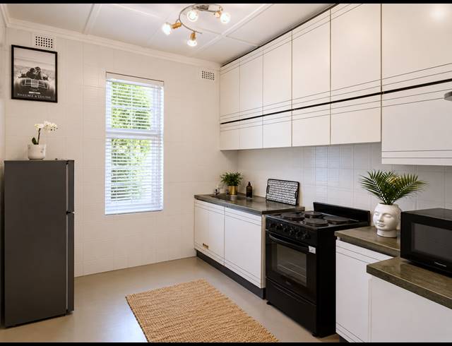 2 BEDROOM APARTMENT FOR SALE IN WINDERMERE
